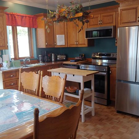 3 Bedrooms 3 Beds Near Metro -2 Parking Free Montreal Exterior foto